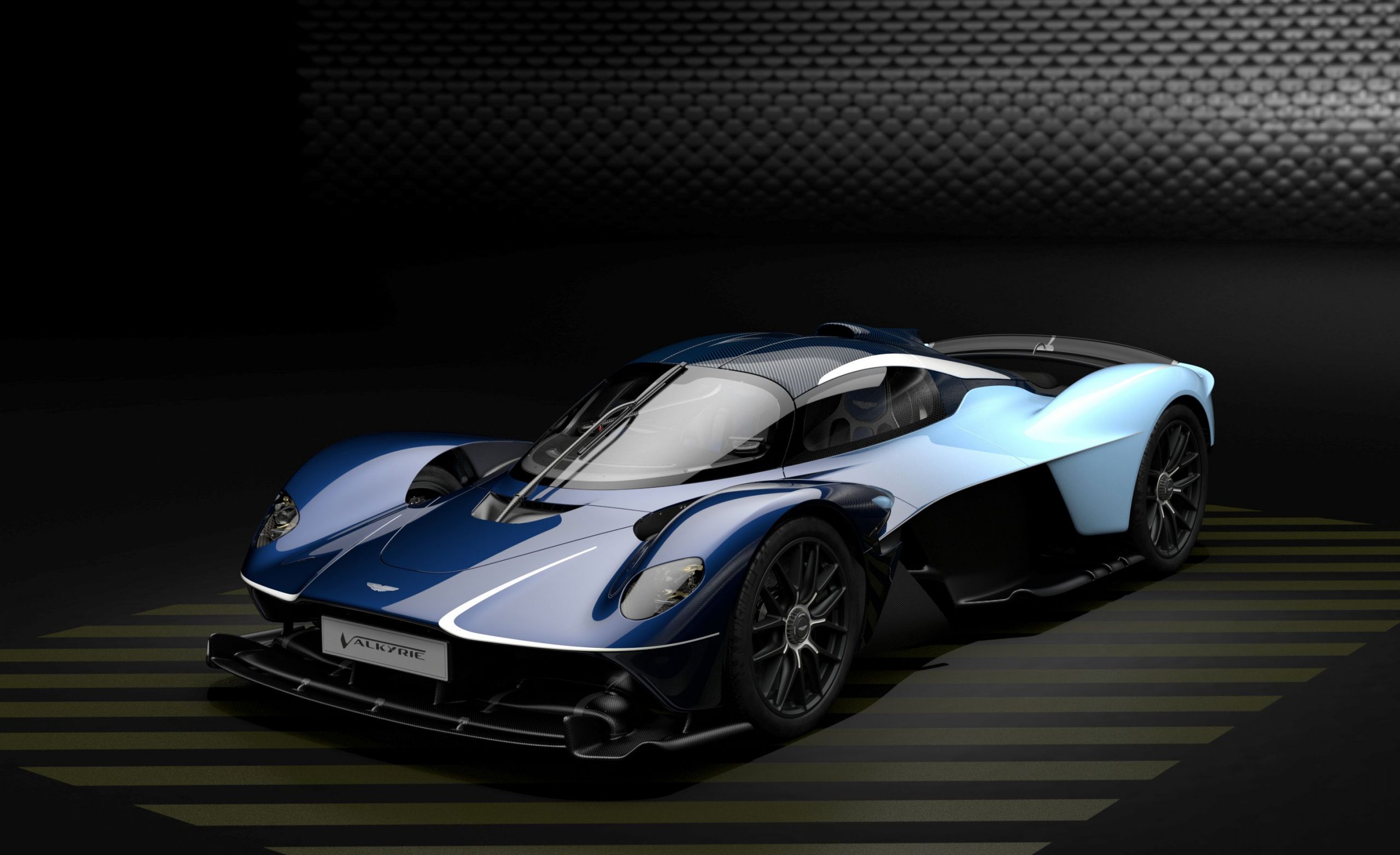  Aston Martin với tên gọi Valkyrie cuối cùng sẽ bắt đầu đến tay khách hàng vào giữa năm nay