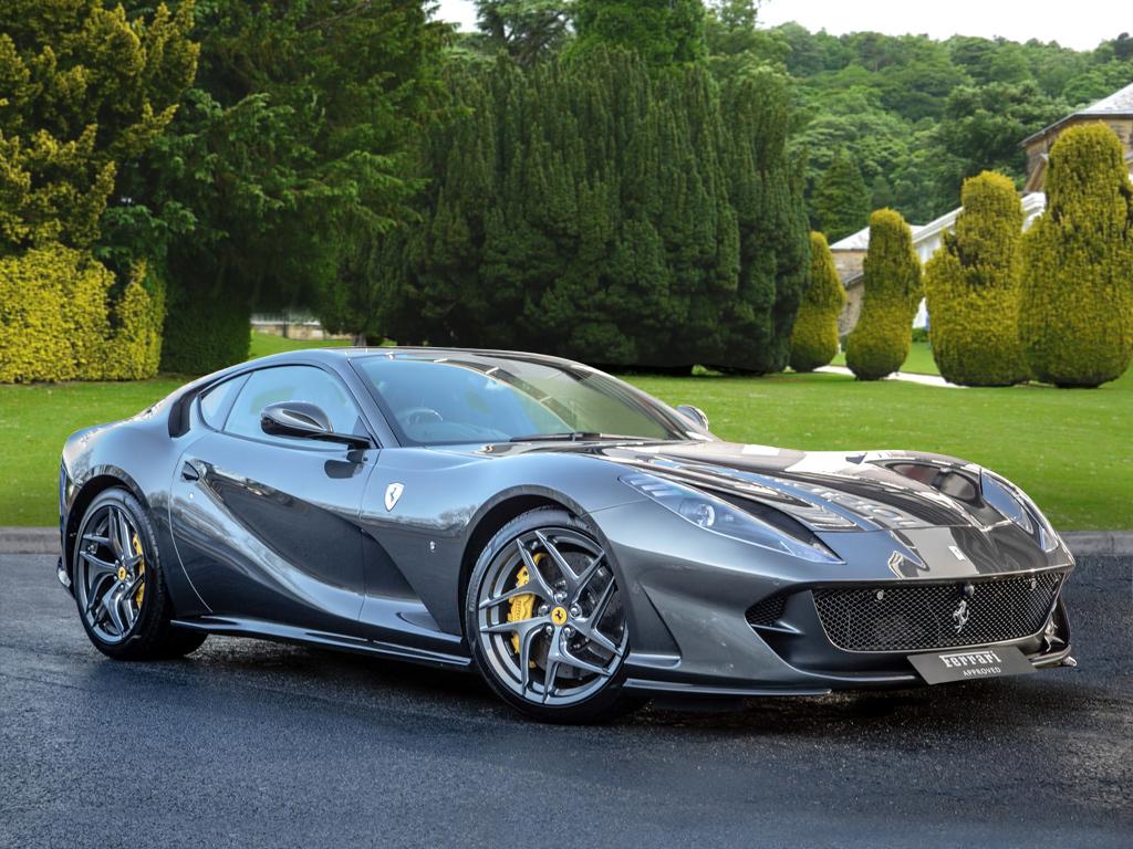 Các phiên bản Ferrari luôn được đánh giá cao về ngoại hình lẫn động cơ hoàn hảo
