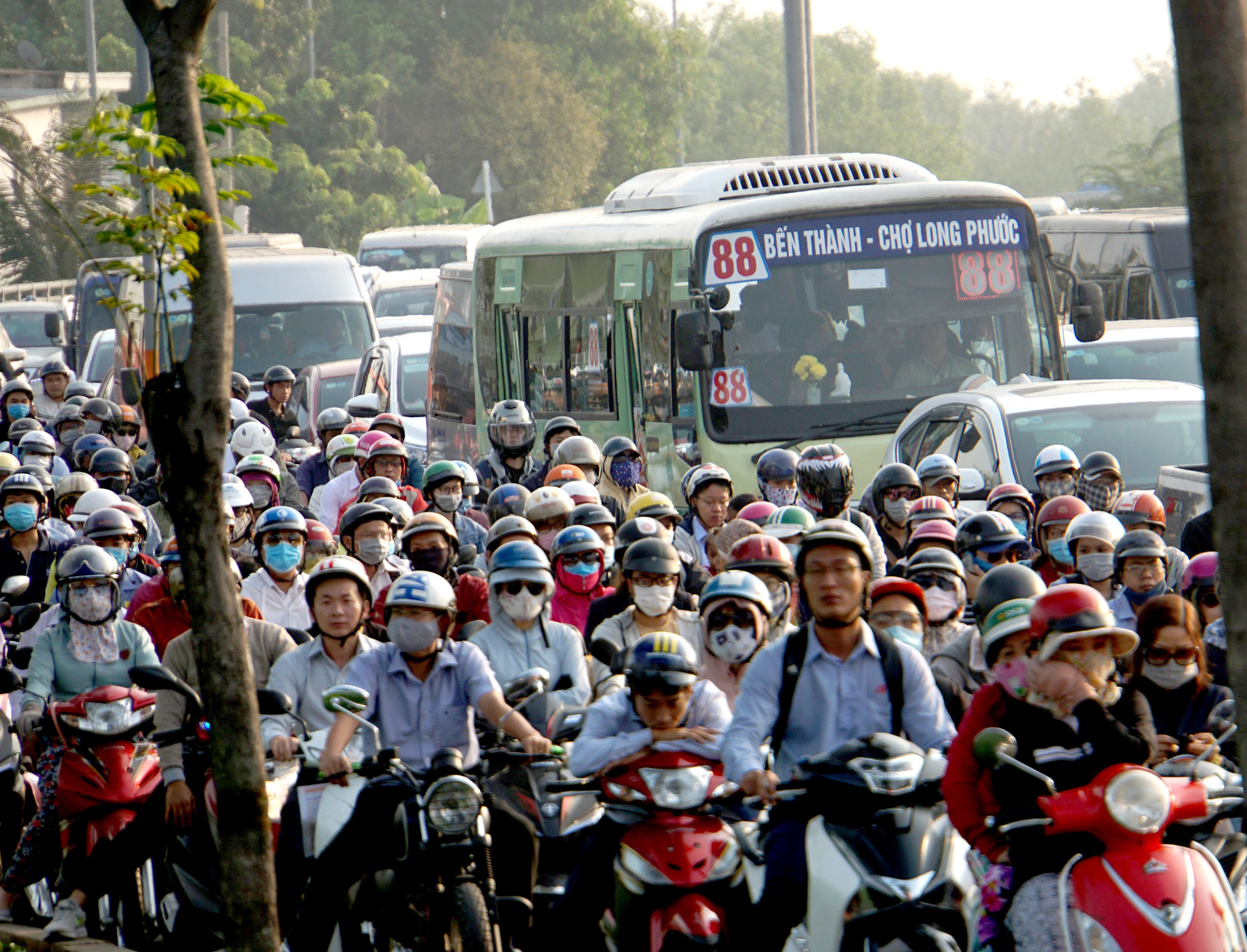 Tình trạng kẹt xe tại Thành Phố Hồ Chí Minh cần phải được chính quyền quan tâm nhiều hơn nữa